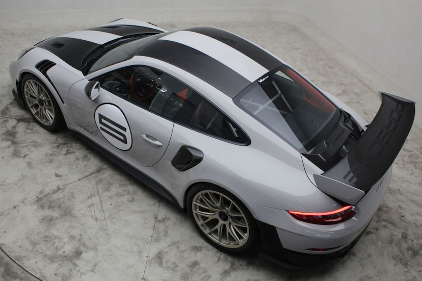 Foto do veículo PORSCHE  GT2 RS 2018 660 KM 2.680.000,00