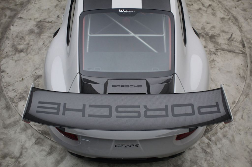 Foto do veículo PORSCHE  GT2 RS 2018 660 KM 2.680.000,00