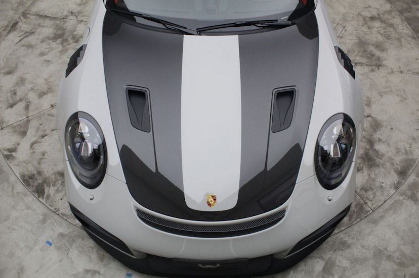 Foto do veículo PORSCHE  GT2 RS 2018 660 KM 2.680.000,00
