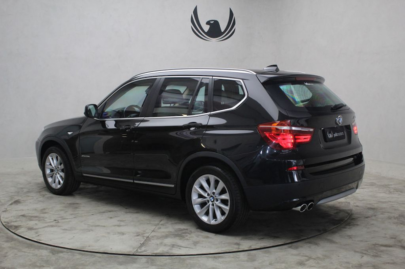 Foto do veículo BMW  X3 28I X-DRIVE 2014 56.500 KM 105.000,00