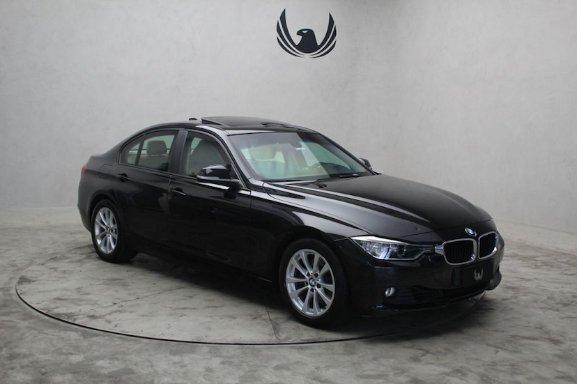 Foto do veículo BMW  328I GP 2014 72.600 KM 105.000,00