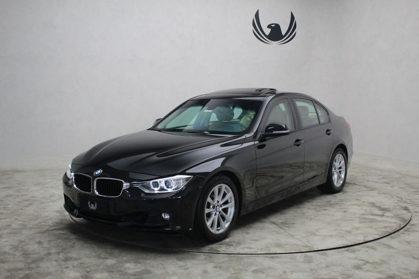 Foto do veículo BMW  328I GP 2014 72.600 KM 105.000,00