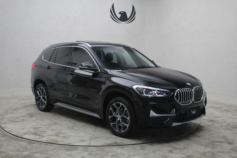 Foto do veículo BMW  X1 20I X-LINE 2020 8.100 KM 209.000,00
