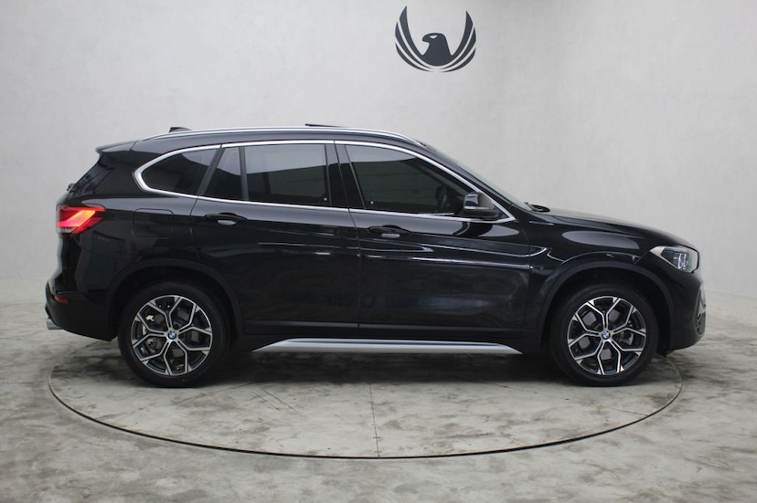 Foto do veículo BMW  X1 20I X-LINE 2020 8.100 KM 209.000,00