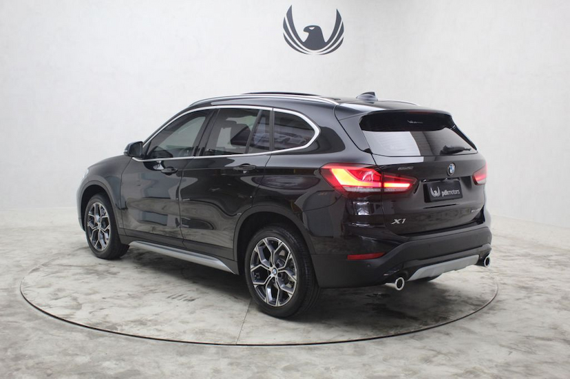 Foto do veículo BMW  X1 20I X-LINE 2020 8.100 KM 209.000,00