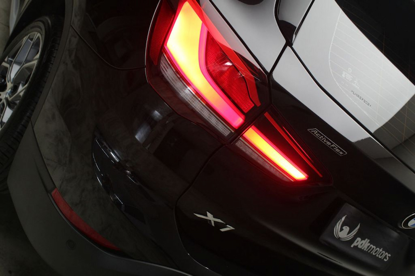 Foto do veículo BMW  X1 20I X-LINE 2020 8.100 KM 209.000,00