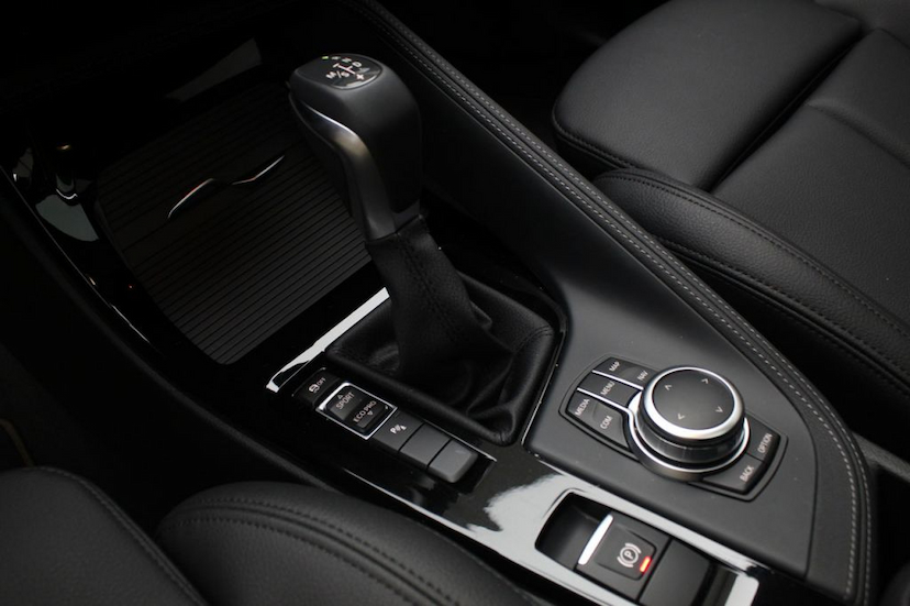Foto do veículo BMW  X1 20I X-LINE 2020 8.100 KM 209.000,00