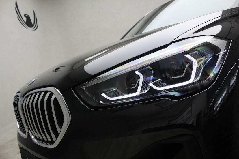 Foto do veículo BMW  X1 20I X-LINE 2020 8.100 KM 209.000,00