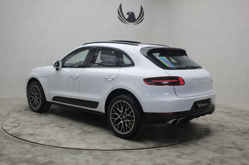 Foto do veículo PORSCHE  MACAN S 2018 26.900 KM 369.000,00