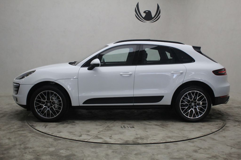 Foto do veículo PORSCHE  MACAN S 2018 26.900 KM 369.000,00
