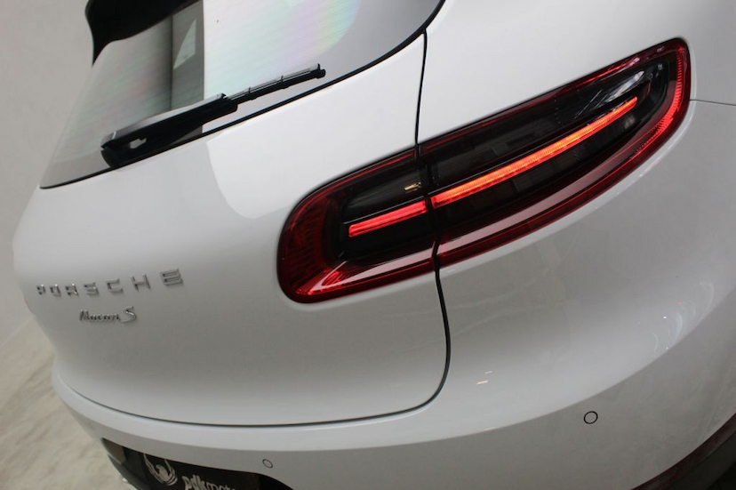 Foto do veículo PORSCHE  MACAN S 2018 26.900 KM 369.000,00