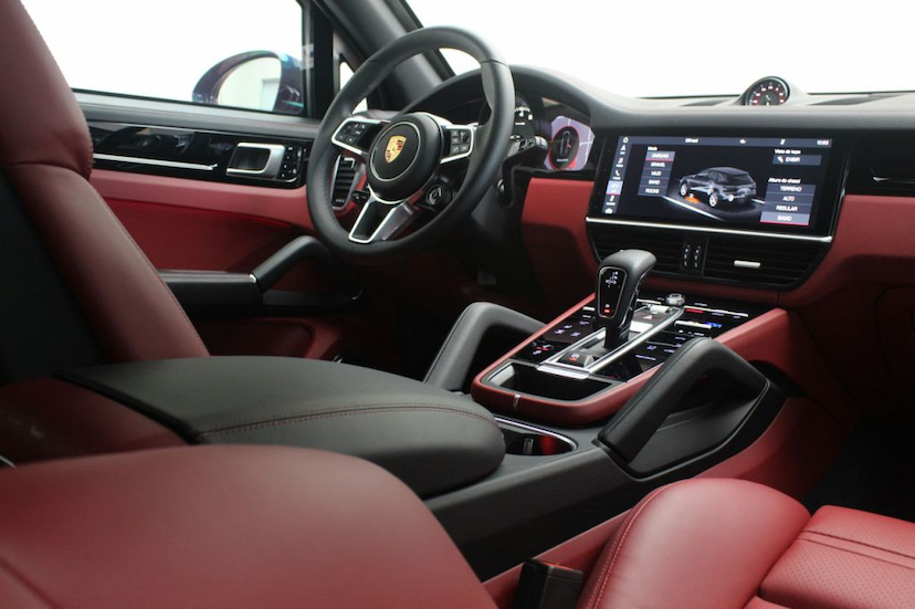 Foto do veículo PORSCHE CAYENNE CAYENNE E-HYBRID 2020 3.805 KM 679.000,00