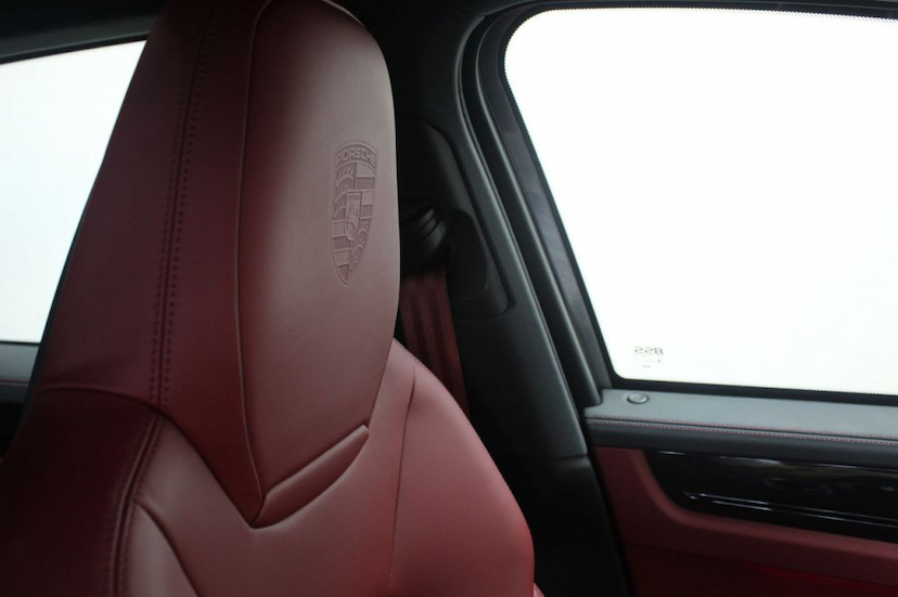 Foto do veículo PORSCHE CAYENNE CAYENNE E-HYBRID 2020 3.805 KM 679.000,00