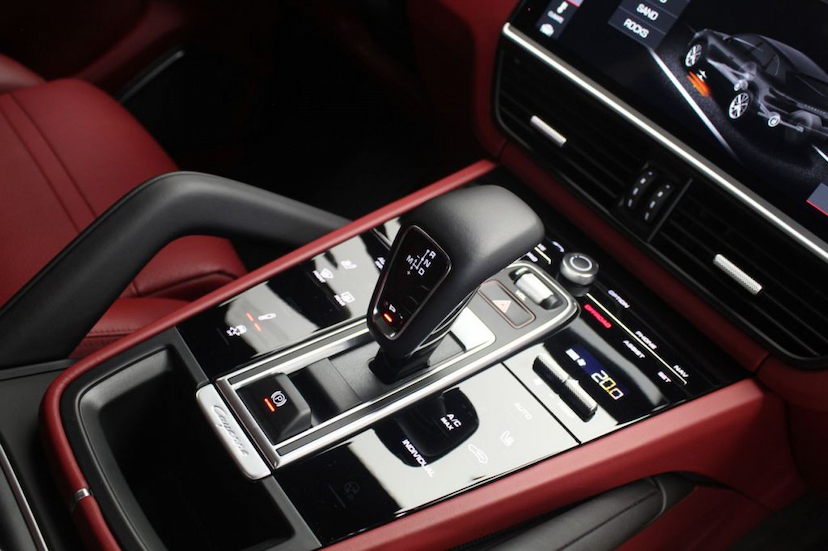 Foto do veículo PORSCHE CAYENNE CAYENNE E-HYBRID 2020 3.805 KM 679.000,00