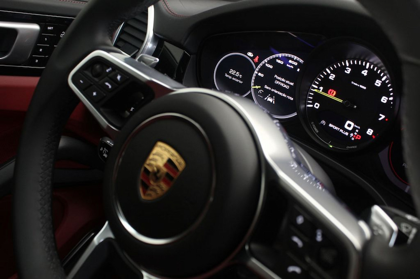 Foto do veículo PORSCHE CAYENNE CAYENNE E-HYBRID 2020 3.805 KM 679.000,00