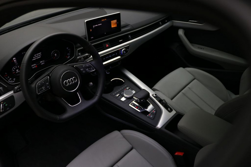 Foto do veículo AUDI A4 AVANT A4 AVANT PRESTIGE PLUS 2019 14.350 KM 179.000,00