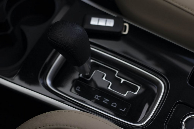 Foto do veículo MITSUBISHI  OUTLANDER HPE S 2019 10.350 KM 189.000,00