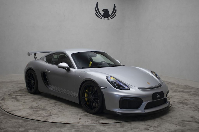 Foto do veículo PORSCHE  CAYMAN GT4 2016 7.300 KM 639.000,00