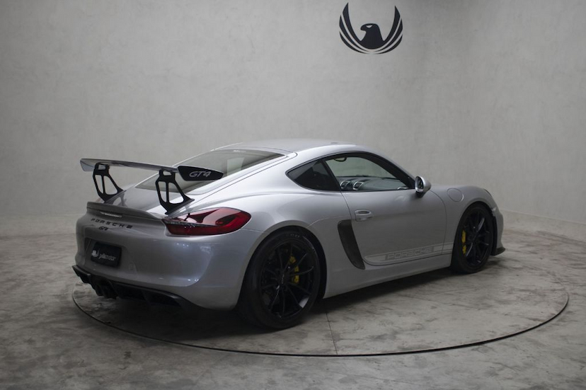 Foto do veículo PORSCHE  CAYMAN GT4 2016 7.300 KM 639.000,00