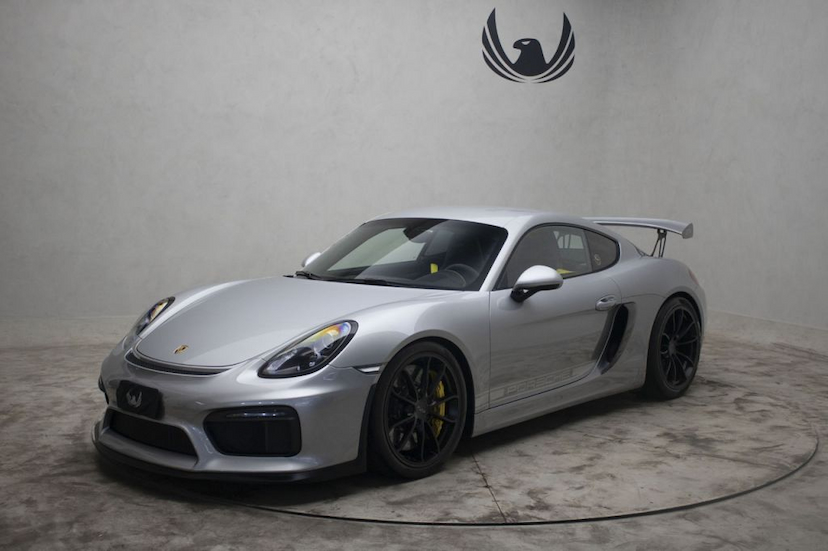Foto do veículo PORSCHE  CAYMAN GT4 2016 7.300 KM 639.000,00