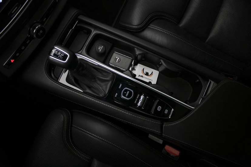 Foto do veículo VOLVO  XC90 T6 INSCRIPTION 7L 2016 72.810 KM 199.000,00