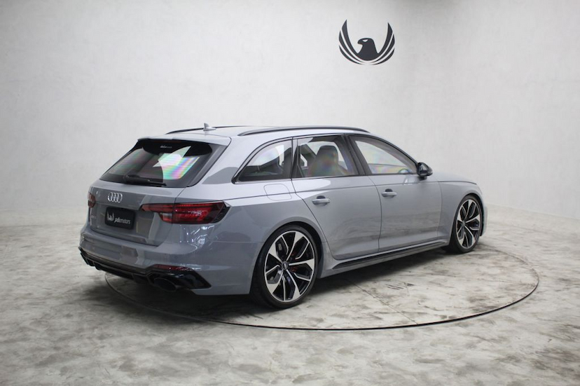 Foto do veículo AUDI RS 4 AVANT QUATTRO 2019 12.830 KM 579.000,00