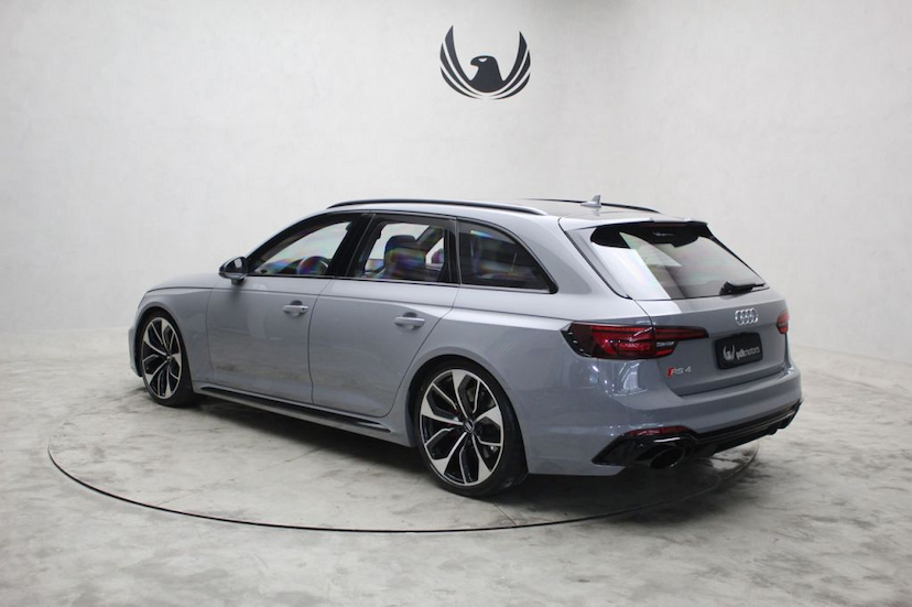 Foto do veículo AUDI RS 4 AVANT QUATTRO 2019 12.830 KM 579.000,00