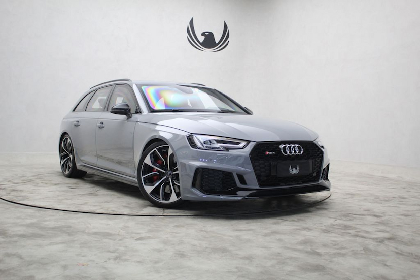 Foto do veículo AUDI RS 4 AVANT QUATTRO 2019 12.830 KM 579.000,00