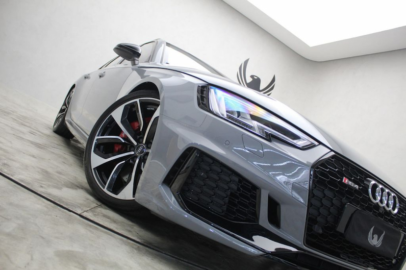 Foto do veículo AUDI RS 4 AVANT QUATTRO 2019 12.830 KM 579.000,00