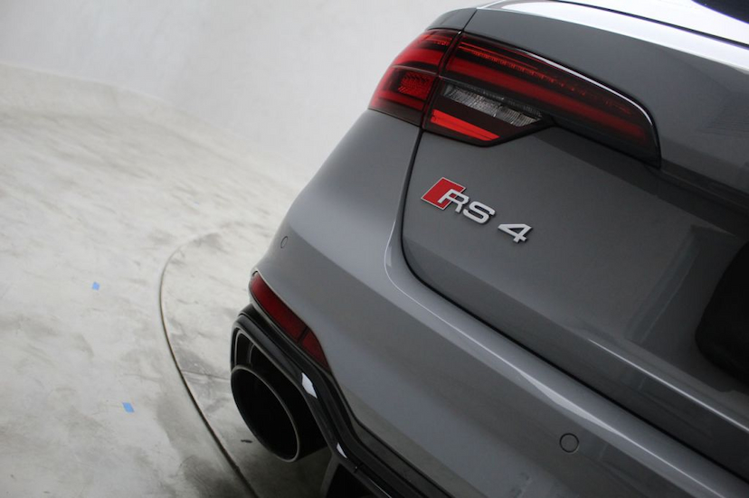 Foto do veículo AUDI RS 4 AVANT QUATTRO 2019 12.830 KM 579.000,00