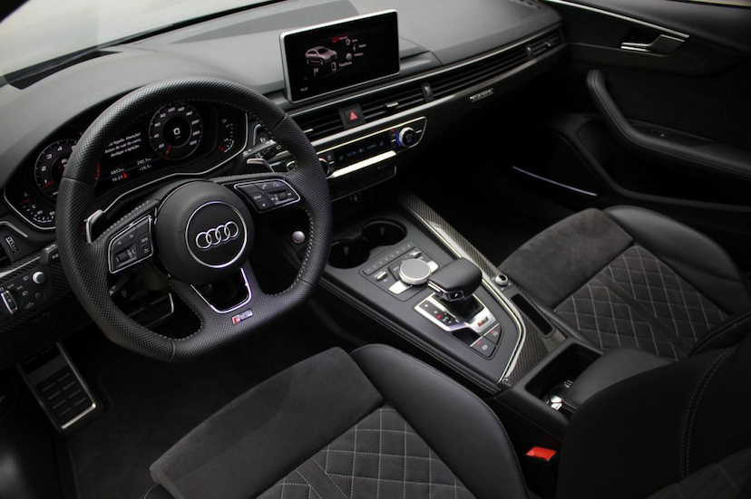 Foto do veículo AUDI RS 4 AVANT QUATTRO 2019 12.830 KM 579.000,00