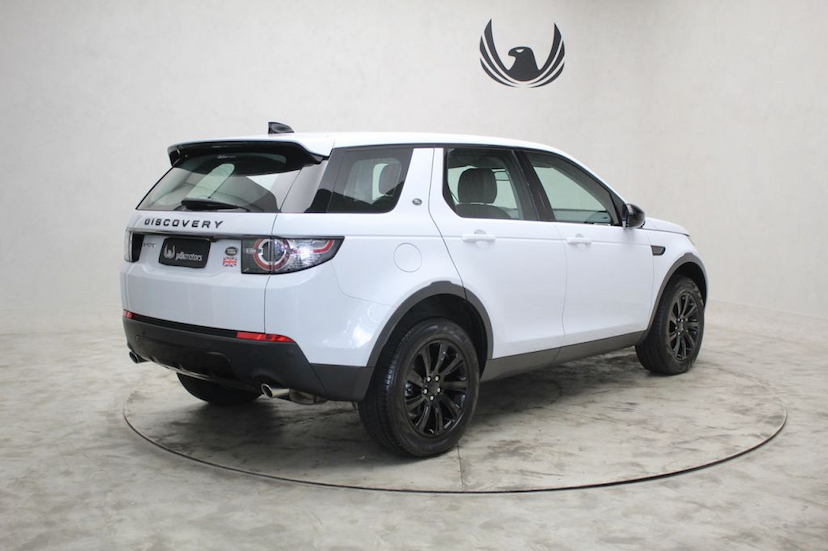 Foto do veículo LAND ROVER  DISCOVERY SPORT SE 2018 12.150 KM 175.900,00