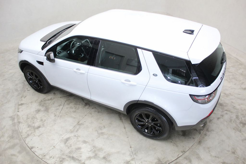 Foto do veículo LAND ROVER  DISCOVERY SPORT SE 2018 12.150 KM 175.900,00