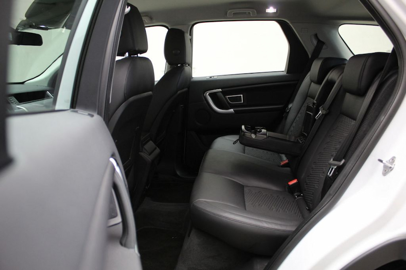 Foto do veículo LAND ROVER  DISCOVERY SPORT SE 2018 12.150 KM 175.900,00