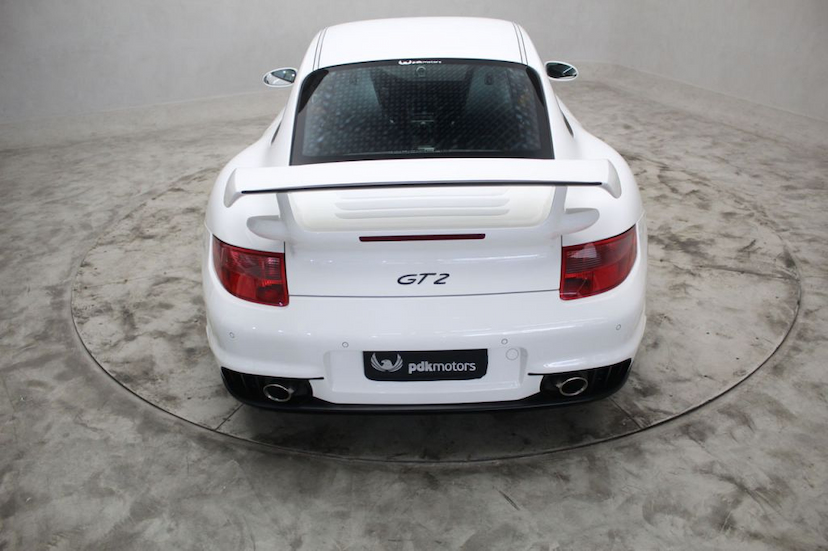 Foto do veículo PORSCHE  911 GT2 2008 22.850 KM 2.200.000,00