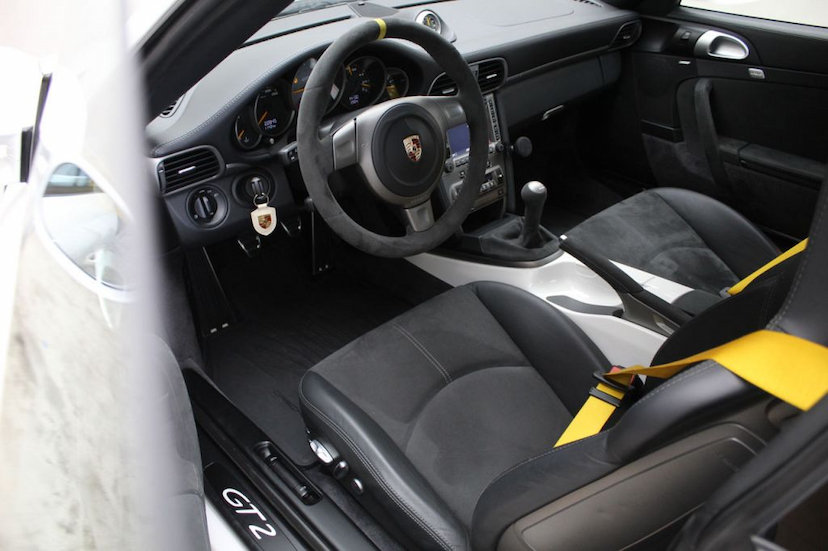 Foto do veículo PORSCHE  911 GT2 2008 22.850 KM 2.200.000,00