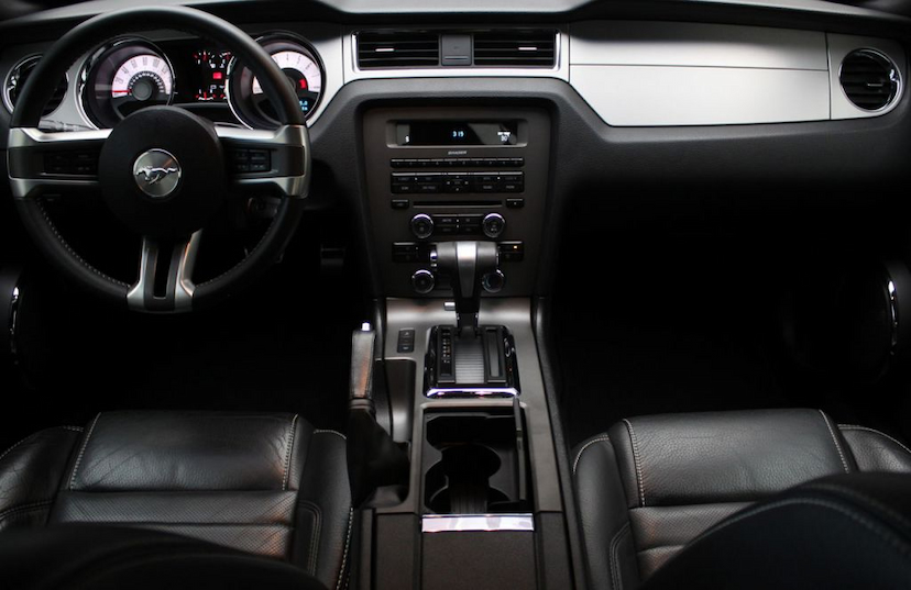 Foto do veículo FORD MUSTANG MUSTANG GT PREMIUM 2012 27.135 KM 210.000,00