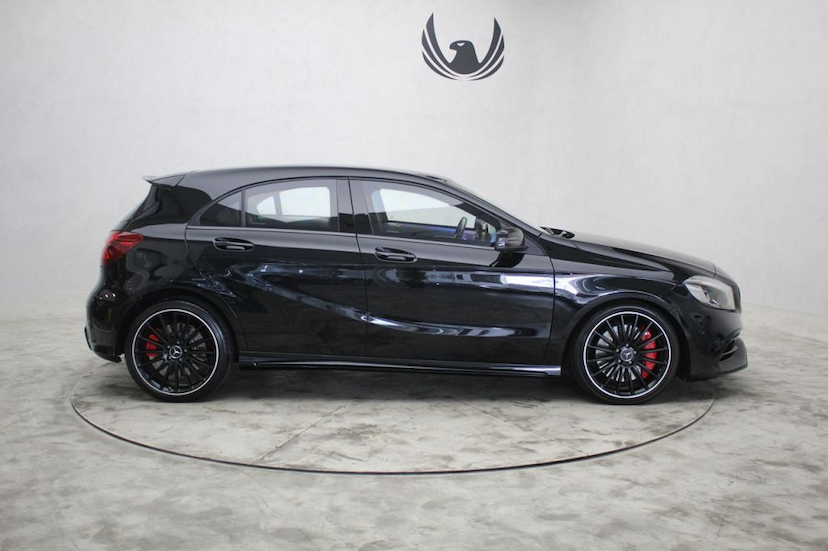 Foto do veículo MERCEDES-BENZ  A45 AMG 2018 4.971 KM 269.000,00