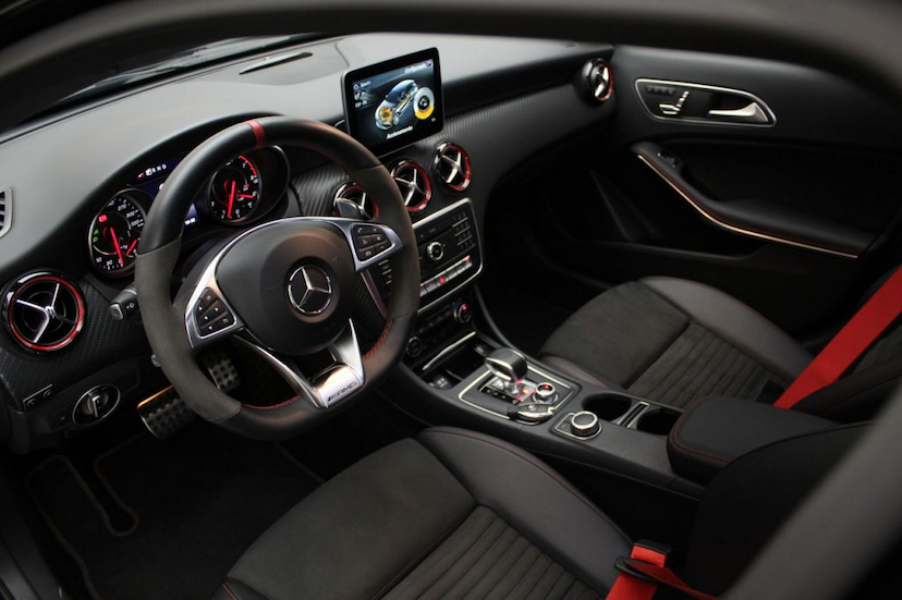 Foto do veículo MERCEDES-BENZ  A45 AMG 2018 4.971 KM 269.000,00