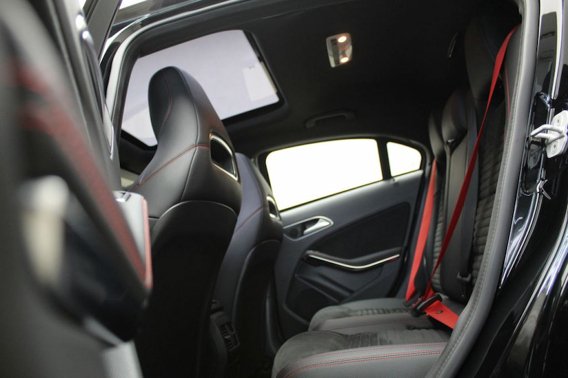 Foto do veículo MERCEDES-BENZ  A45 AMG 2018 4.971 KM 269.000,00