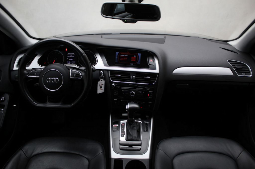 Foto do veículo AUDI A4 SEDAN A4 1.8 AMBIENTE 2016 60.200 KM 94.900,00