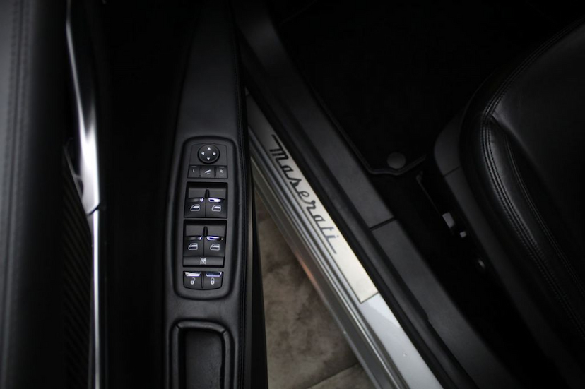 Foto do veículo MASERATI GHIBLI GHIBLI S Q4 2014 9.270 KM 399.000,00
