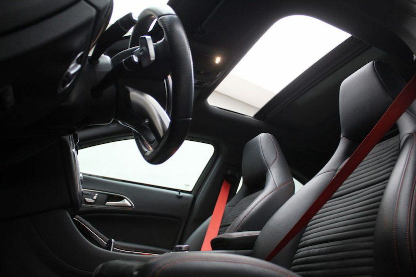 Foto do veículo MERCEDES-BENZ  CLA 250 SPORT 2017 52.124 KM 175.000,00