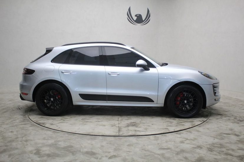 Foto do veículo PORSCHE MACAN MACAN GTS 2017 28.344 KM 389.000,00