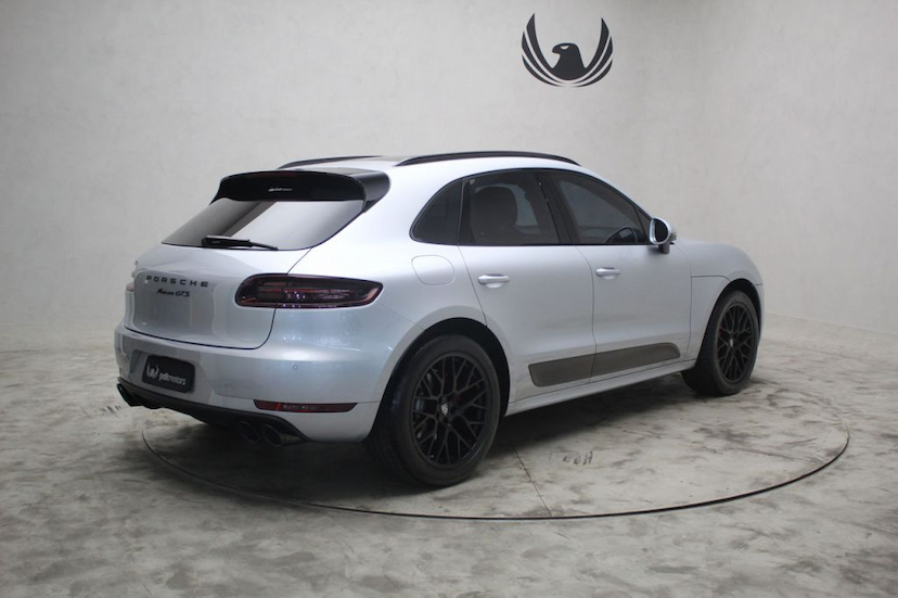 Foto do veículo PORSCHE MACAN MACAN GTS 2017 28.344 KM 389.000,00