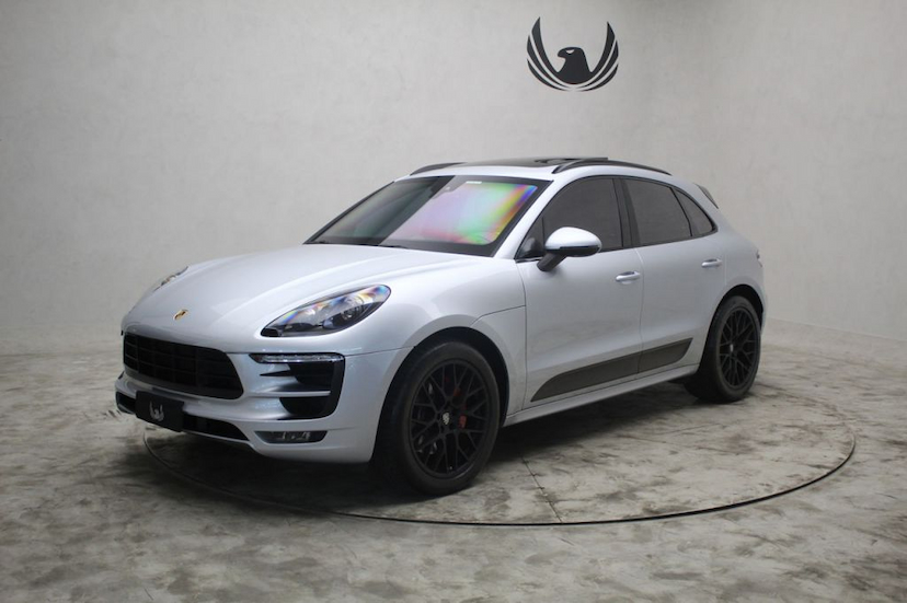 Foto do veículo PORSCHE MACAN MACAN GTS 2017 28.344 KM 389.000,00
