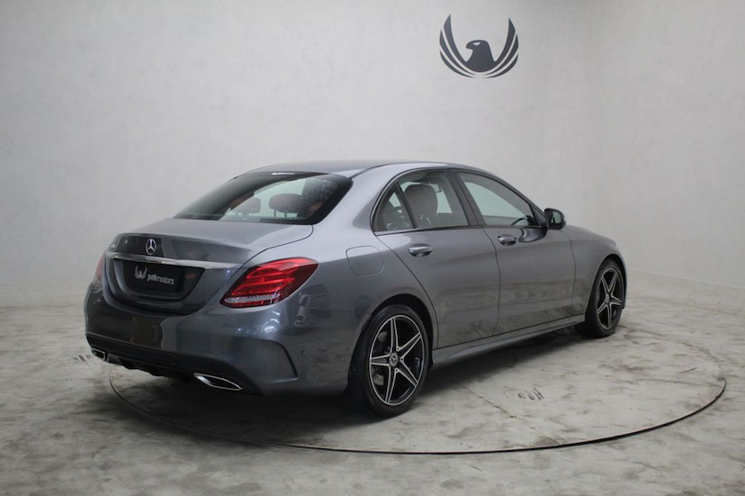 Foto do veículo MERCEDES-BENZ  C300 SPORT 2018 16.971 KM 199.900,00