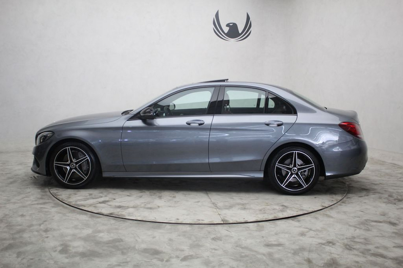 Foto do veículo MERCEDES-BENZ  C300 SPORT 2018 16.971 KM 199.900,00