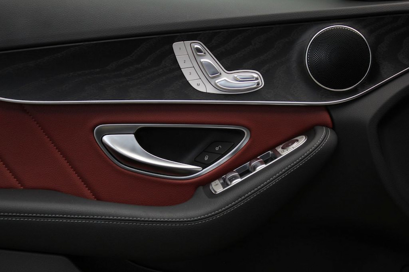 Foto do veículo MERCEDES-BENZ  C300 SPORT 2018 16.971 KM 199.900,00