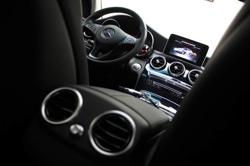 Foto do veículo MERCEDES-BENZ  C200 AVANTGARD 2017 33.780 KM 169.000,00